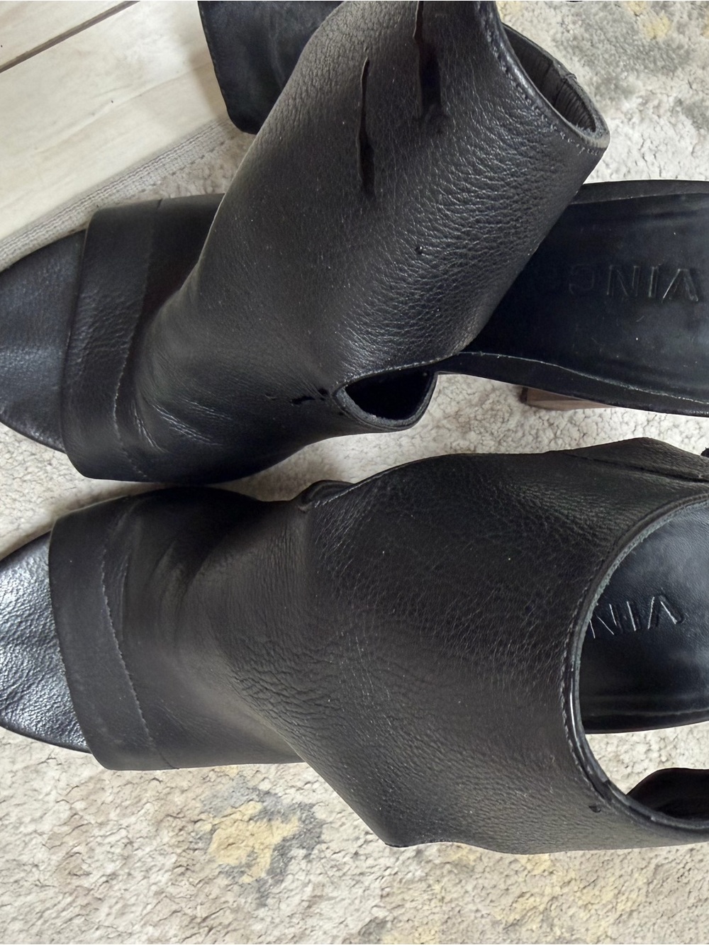 Vince Black Leather Open-Toe Mule Slides